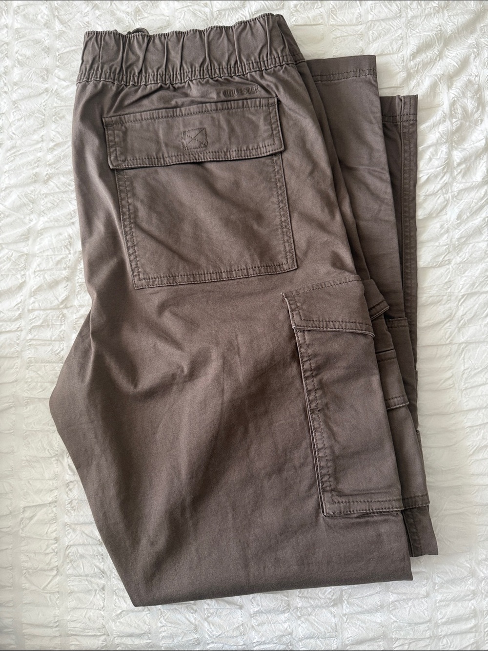 Men's Cargo Pants with Elastic Waist in Brown